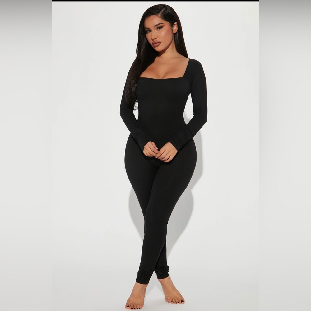NWT Fashion nova square neck bodysuit size XL🤍